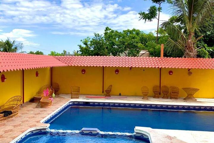 Hotel Sociedad y Maristas