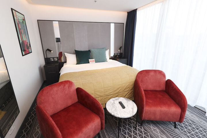 Room 29 of 82