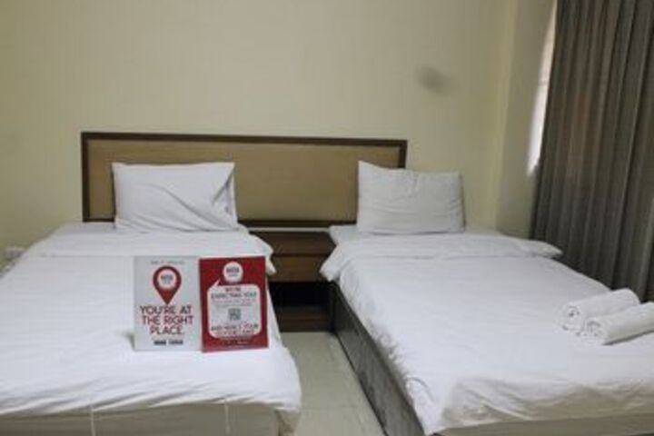 Room 14 of 33