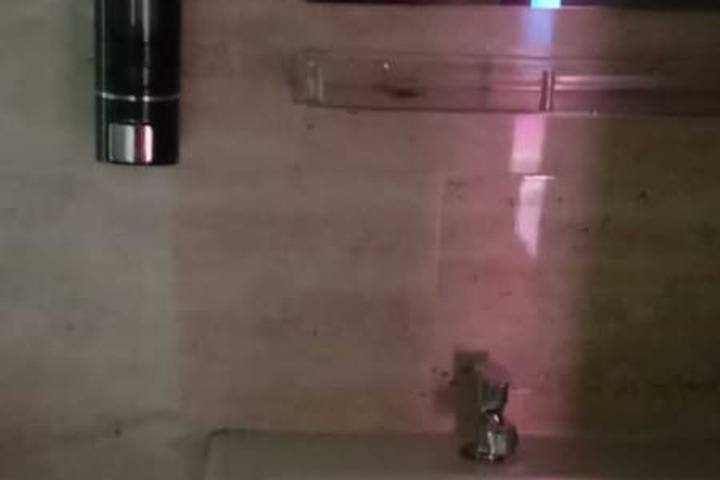 Room 8 of 24