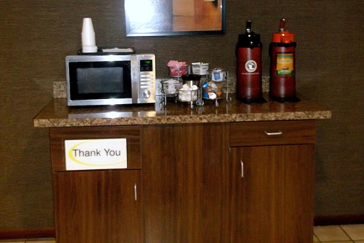 Breakfast/Coffee Service 36 of 40