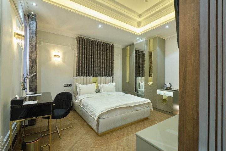 Room 30 of 78