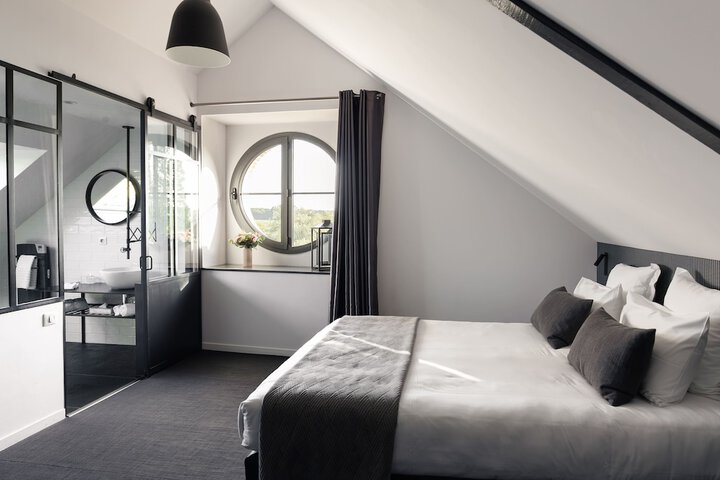 Room 12 of 52