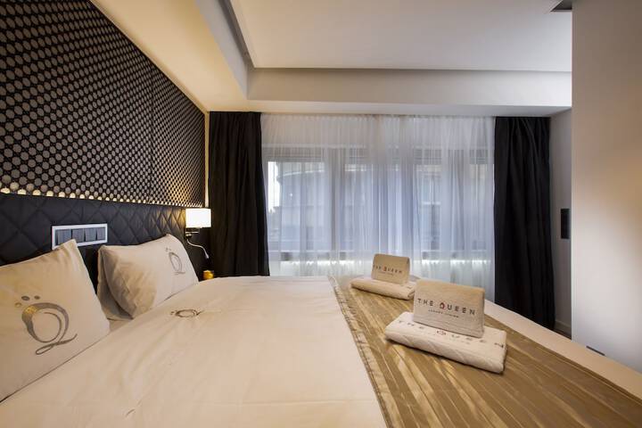 Room 76 of 645