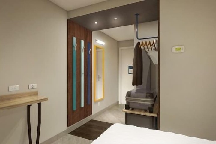 Room 20 of 43
