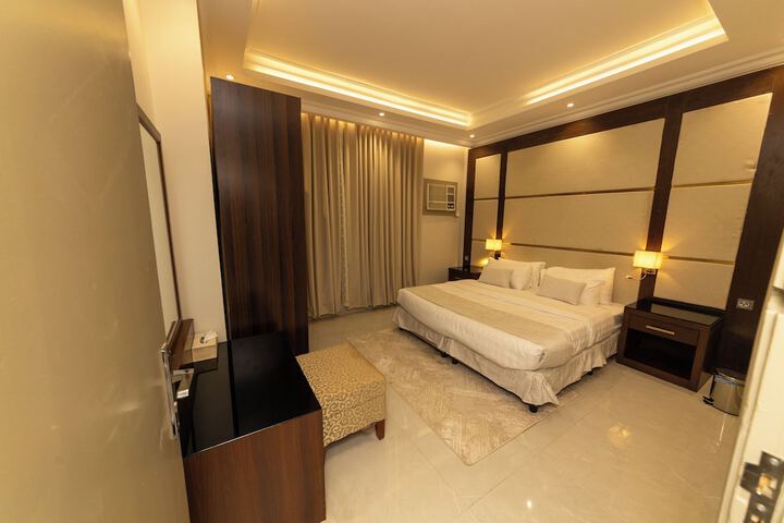 Room 20 of 165