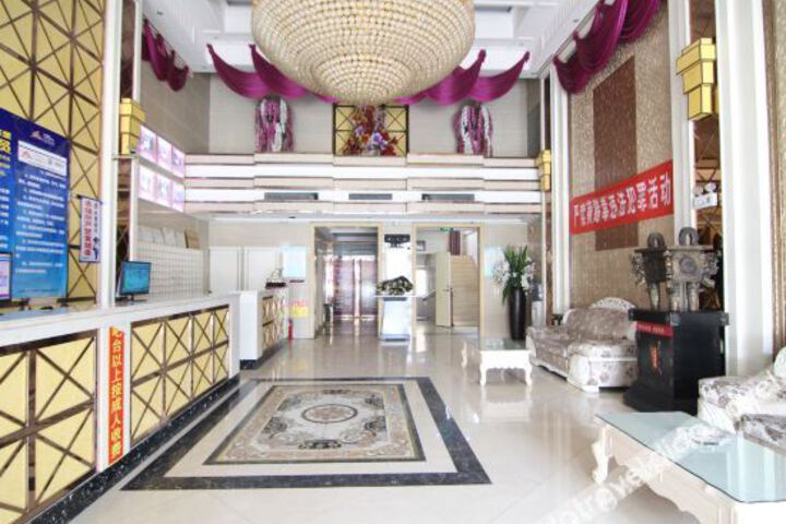 Hotel Interior 9 of 25