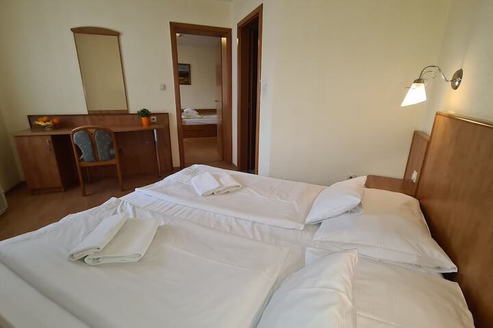 Room 34 of 57