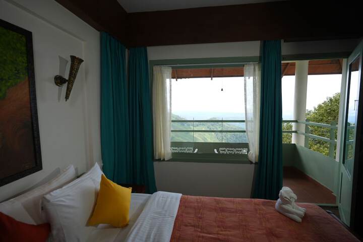 Room 32 of 114