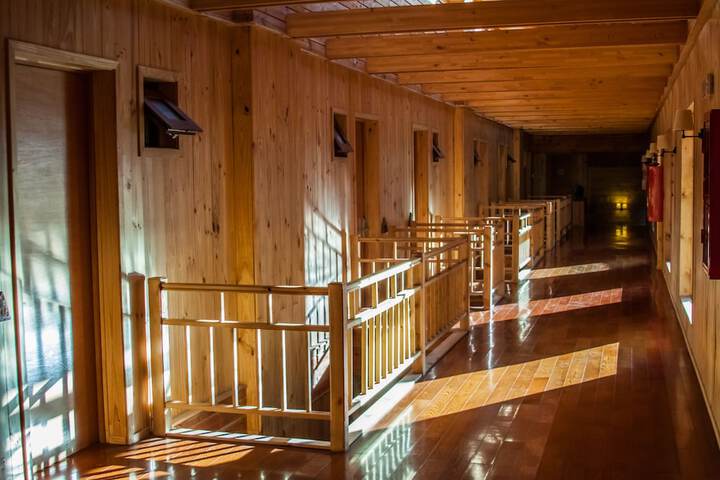 Ballroom/Hall 31 of 43