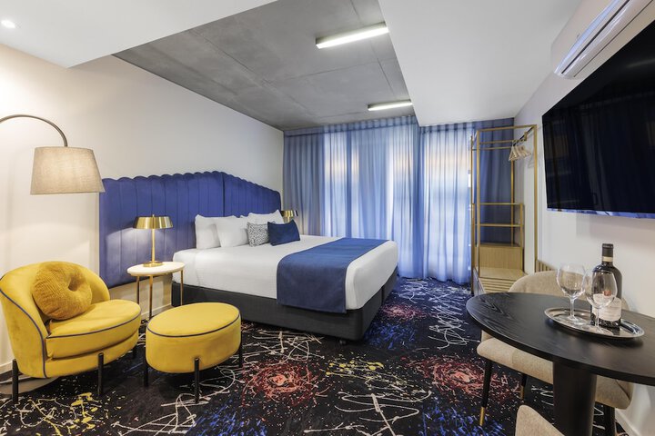 Room 78 of 112