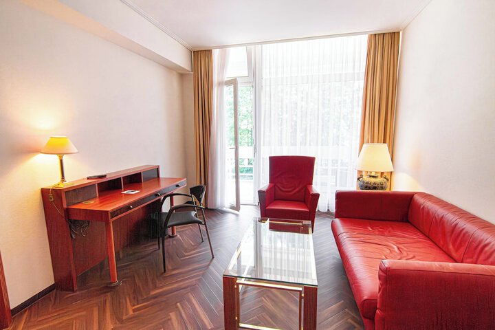 Room 72 of 123