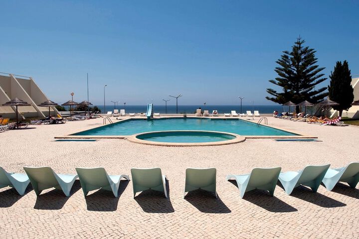 Pool Hotel