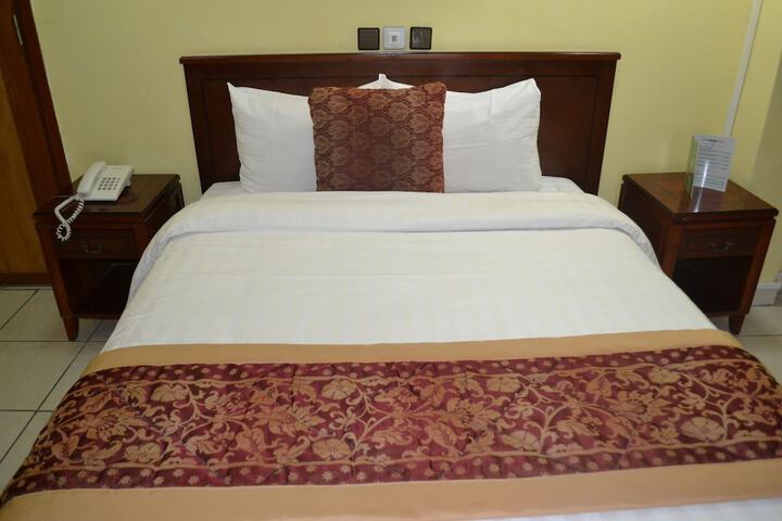Room 16 of 36
