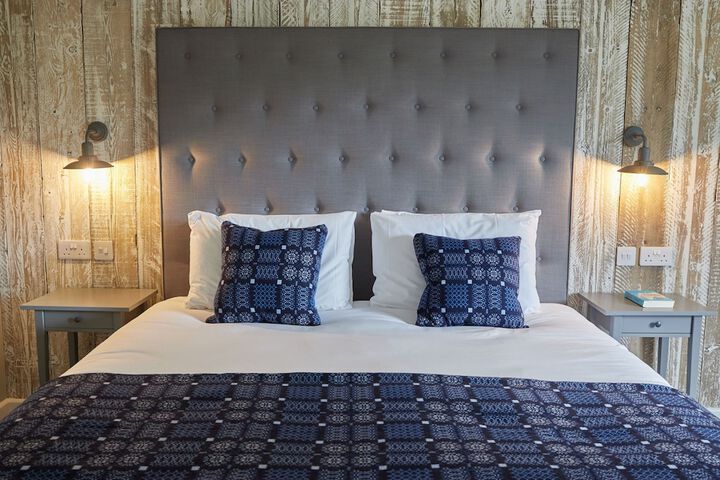 Room 3 of 49