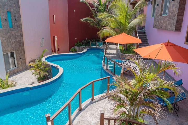 Pool 13 of 17