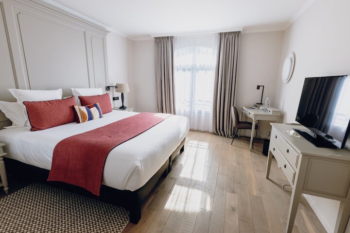 Room 9 of 95
