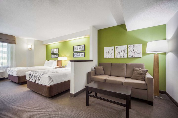 Room 21 of 37