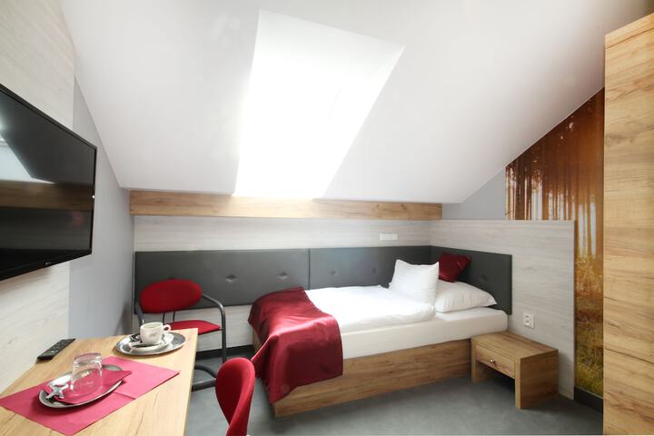 Room 3 of 52