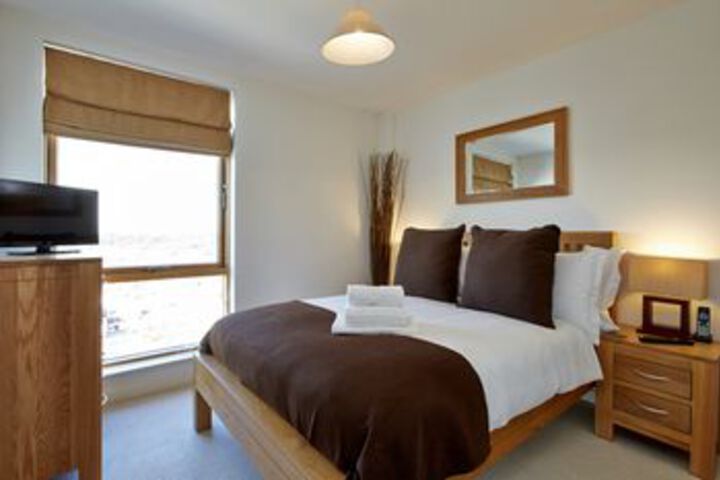 Room 6 of 24