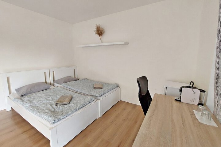 Room 22 of 43