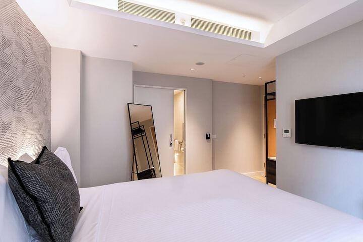 Room 54 of 81
