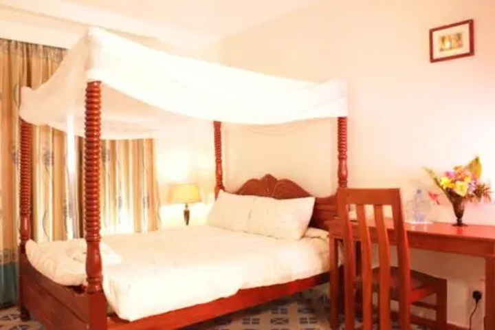 Room 2 of 16