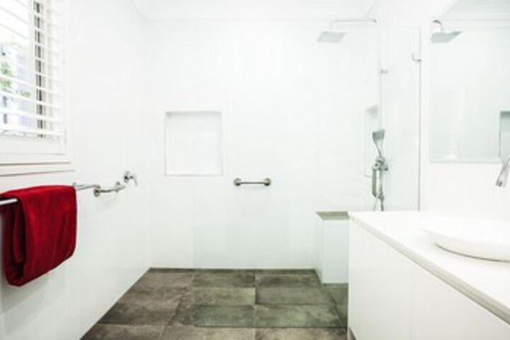 Room 4 of 23