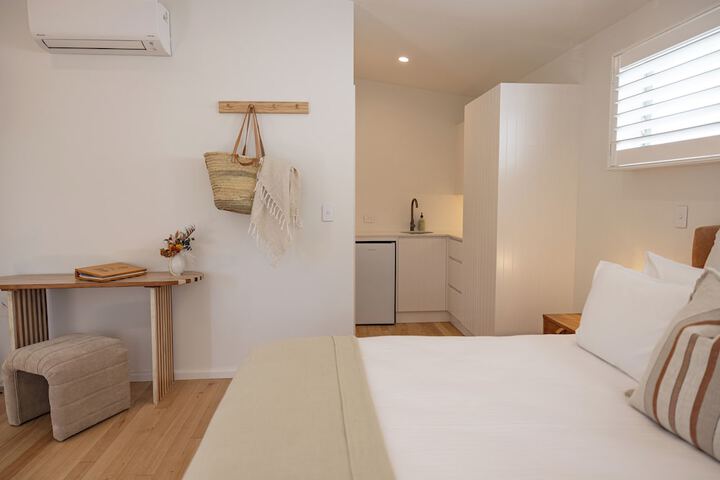 Room 14 of 80