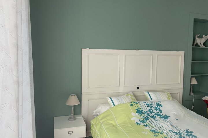 Room 4 of 7