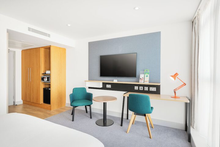Room 30 of 115