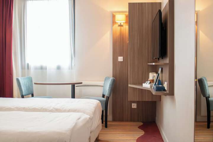 Room 25 of 88