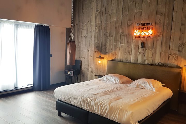Room 55 of 93