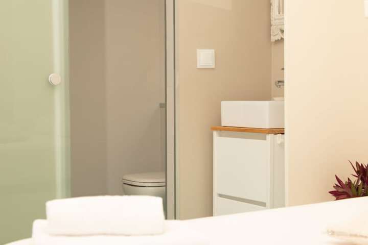 Room 16 of 35