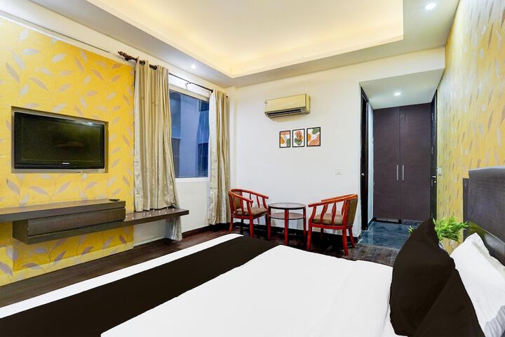 Room 17 of 27