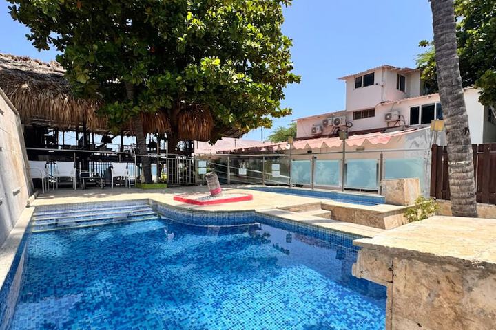 Hotel with Pool
