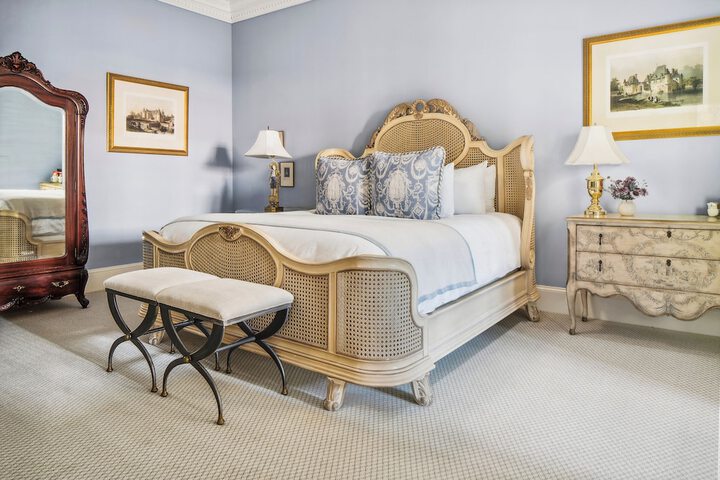 1 King Bed (5 of 15)