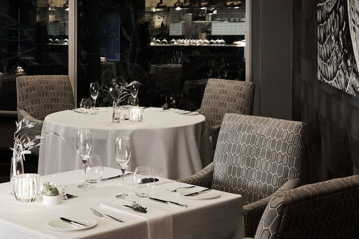 Dining 78 of 109