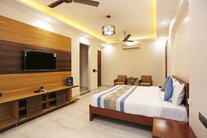 Room 10 of 22