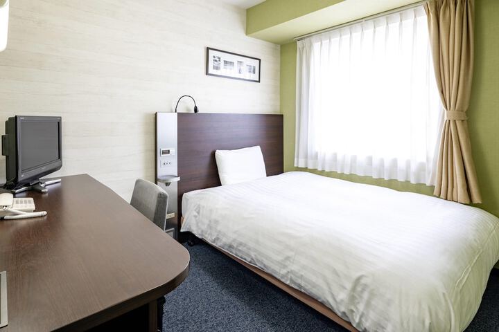 Room 4 of 35