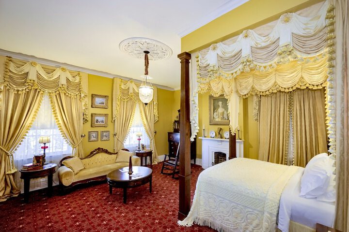 Room 58 of 153