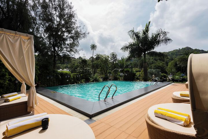 Pool 63 of 143
