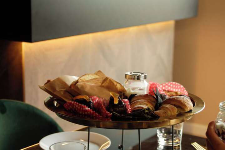 Breakfast/Coffee Service 175 of 183
