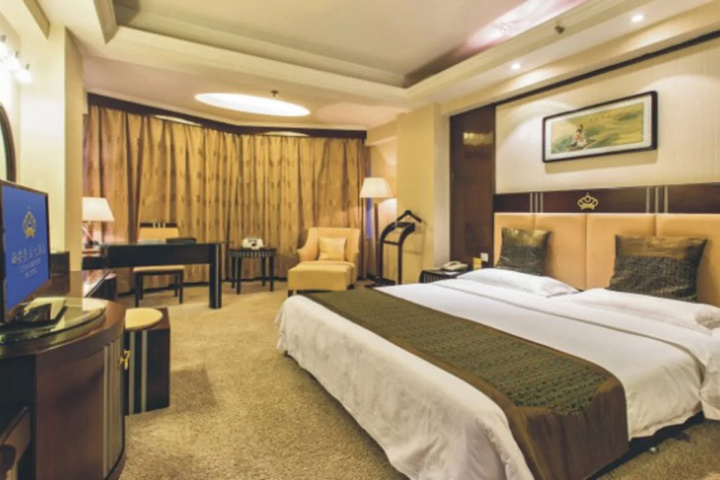 Room 3 of 20