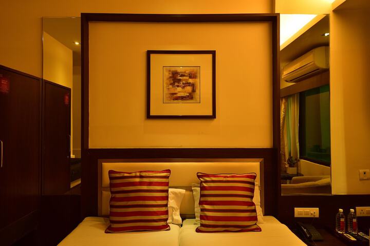 Room 16 of 51
