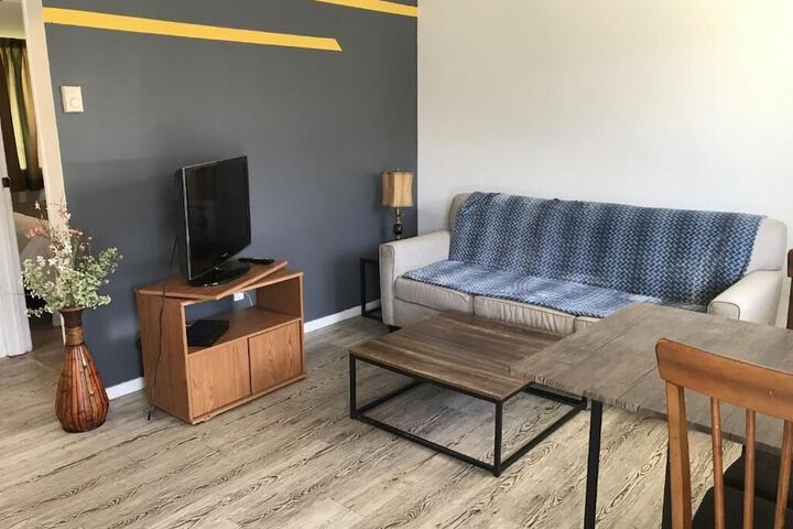 Room 43 of 68