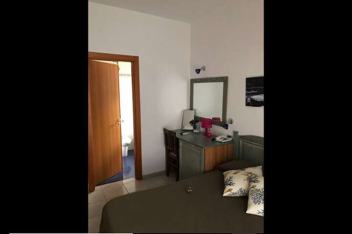 Room 15 of 58
