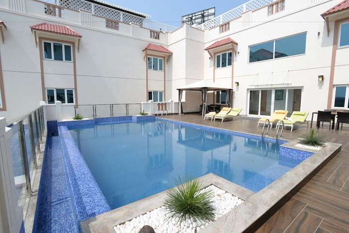 Pool 18 of 60
