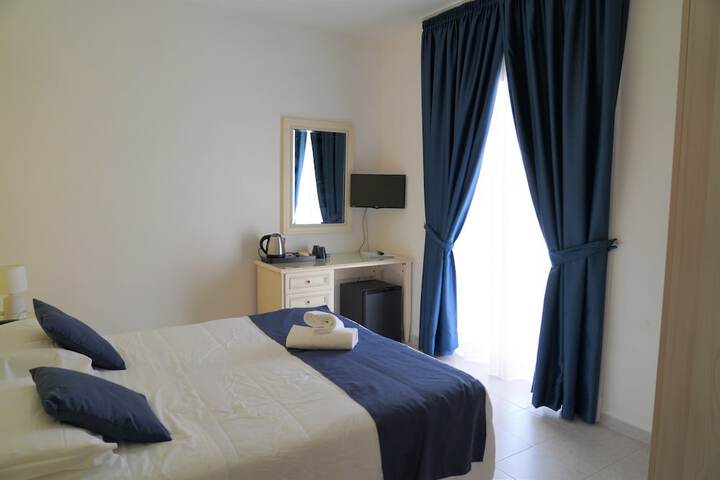 Room 3 of 22