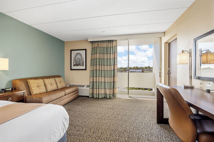 Room 9 of 17